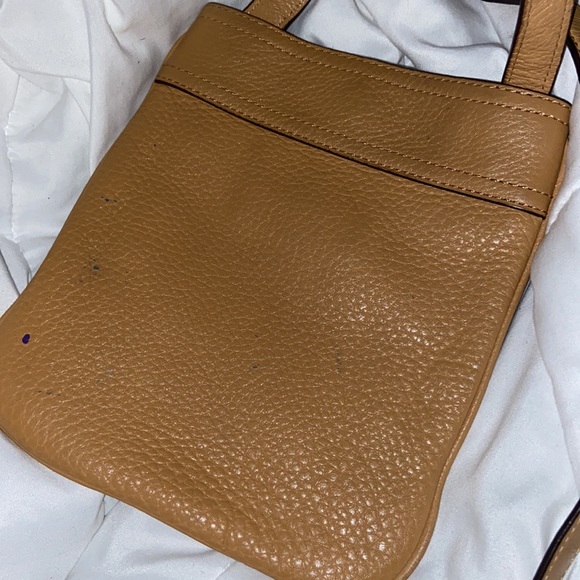 MICHAEL KORS GOLD CROSSBODY - Picture 5 of 7